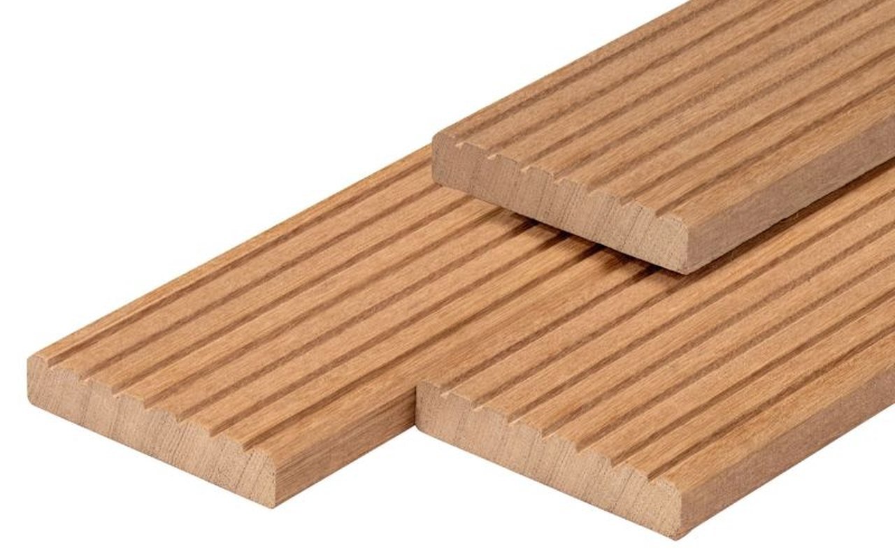 Douglas, hardhout of geïmpregneerd: welke vlonderplank kies je?