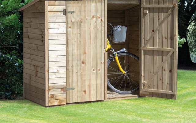 Een tuinberging kiezen voor fietsen en gereedschap