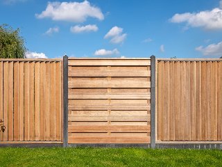 Tuinscherm Bronkhorst, keruing hardhout, RVS-geschroefd, horizontaal, 18-planks (15+3) 180 × 180 cm