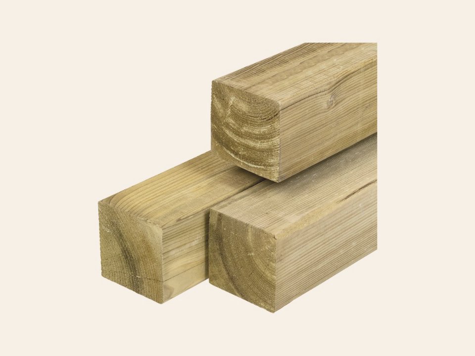 Grenen paal 12,0 × 12,0 × 400 cm, vers, groen geïmpregneerd, geschaafd, 4 ronde hoeken