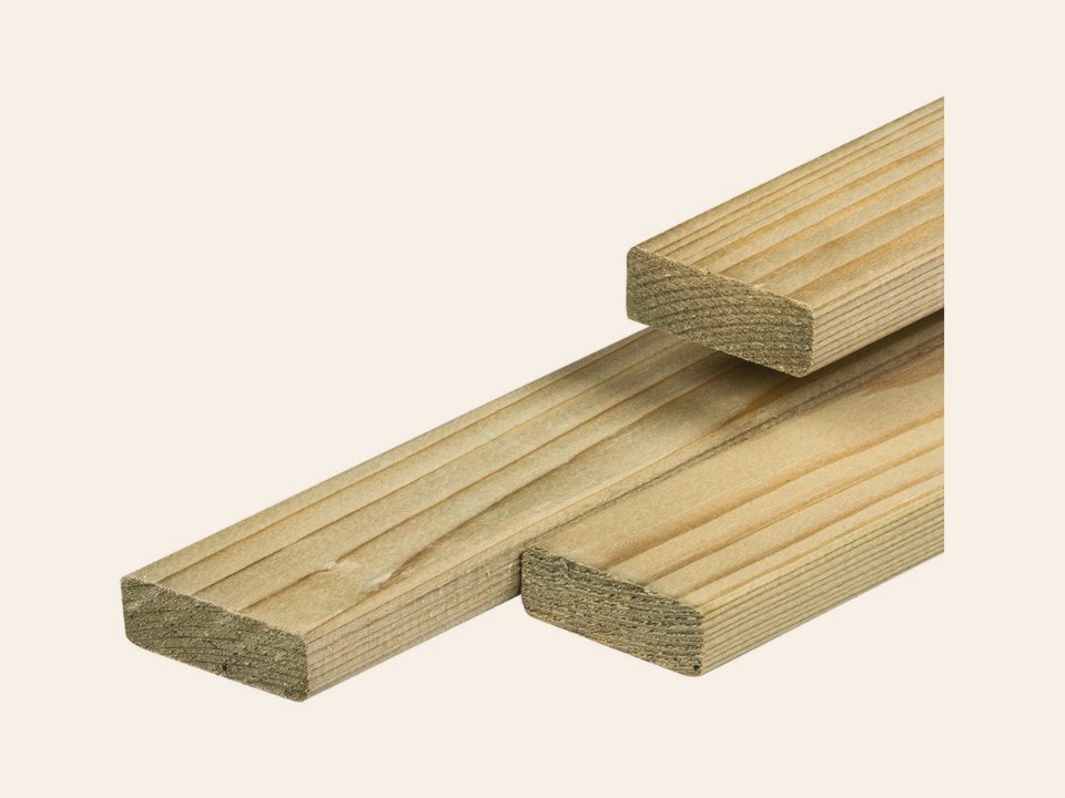 NE vuren lat 1,9 × 7,0 × 360 cm, gedroogd, groen geïmpregneerd, geschaafd, 4 ronde hoeken