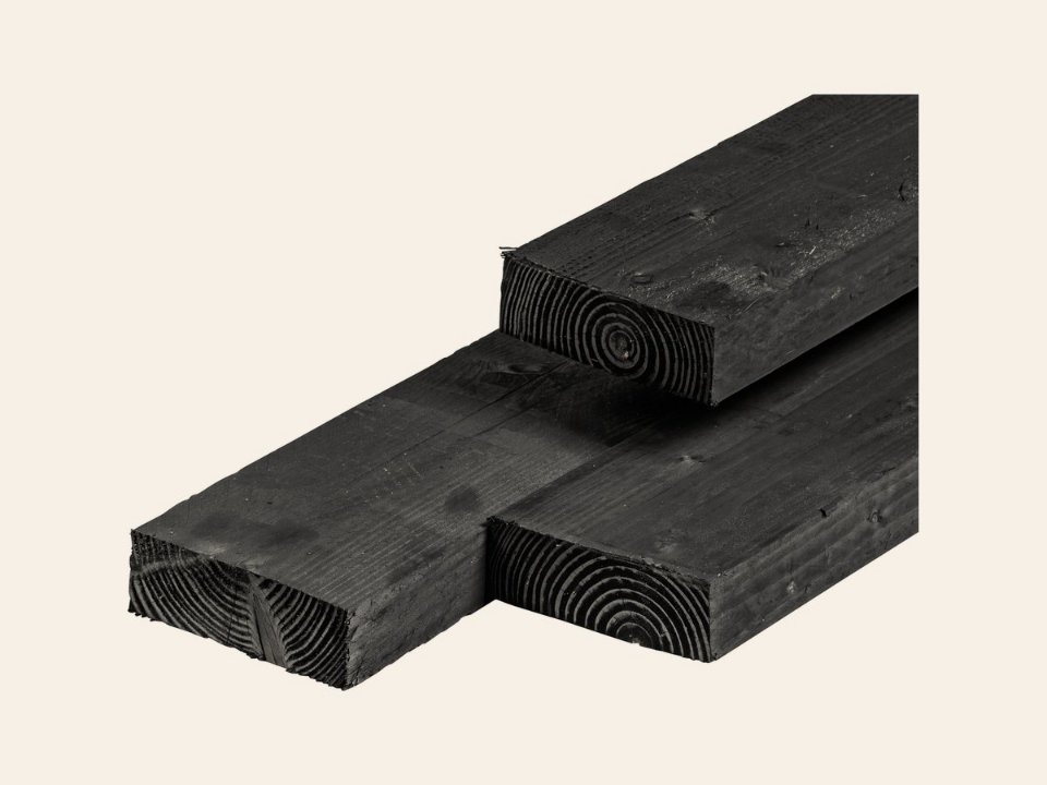 Douglas ligger 6,3 × 17,5 × 425 cm, vers, zwart geïmpregneerd, fijnbezaagd, scherpkantig