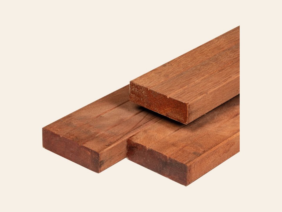 Keruing hardhout regel 4,4 × 14,5 × 400 cm kunstmatig gedroogd, geschaafd, 2 zijden 2 V-groeven, 4 ronde hoeken