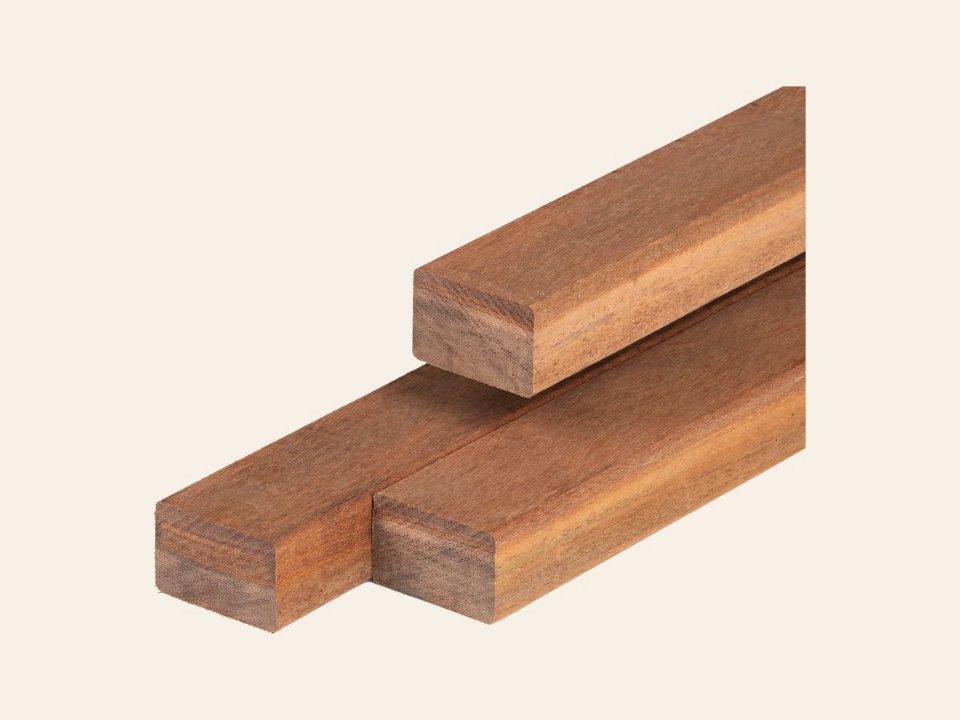 Azobé hardhout regel 4,5 × 7,0 × 250 cm geschaafd, 4 ronde hoeken