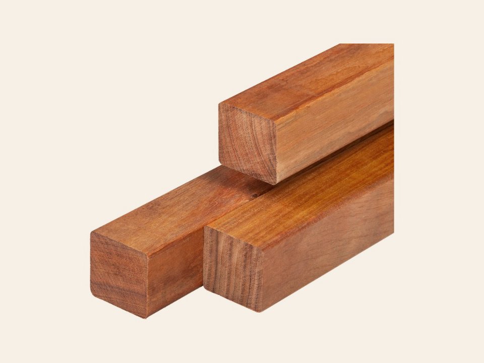 Azobé hardhout paal 6,5 × 6,5 × 400 cm geschaafd, ongepunt, 4 ronde hoeken