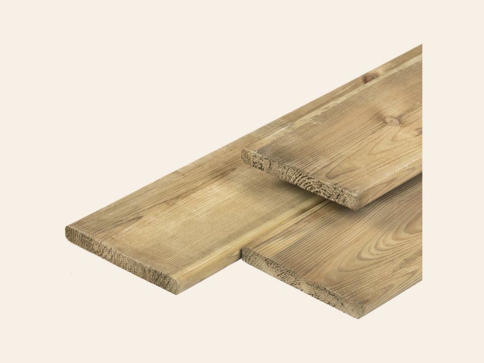 Grenen plank 1,7 × 14,0 × 180 cm, vers, groen geïmpregneerd, geschaafd, 4 ronde hoeken