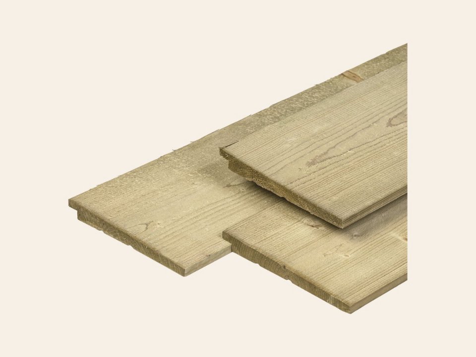 NE vuren zweeds rabat 1,1/2,2 × 19,5 × 420 cm, gedroogd, groen geïmpregneerd, 3 zijden geschaafd, 1 zijde fijnbezaagd, scherpkantig, 1 zijde 2 groeven