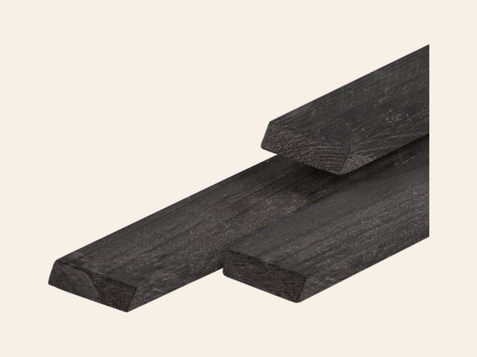 Douglas rhombus profiel 2,0 × 6,5 × 360 cm, gedroogd, zwart gespoten, geschaafd, 4 ronde hoeken