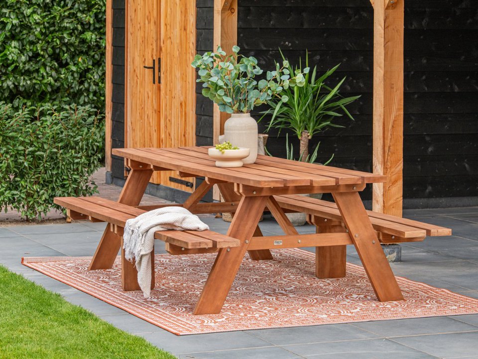 Hardhouten picknicktafel Giant
