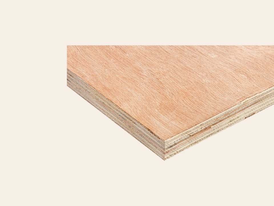 Premium multiplex 1,8 × 122,0 × 244 cm, WBP, BB/CC, met Okoumé dekfineren