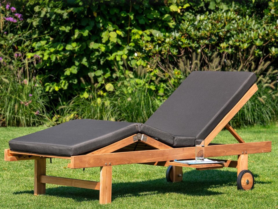 Teak sunlounger Wembley