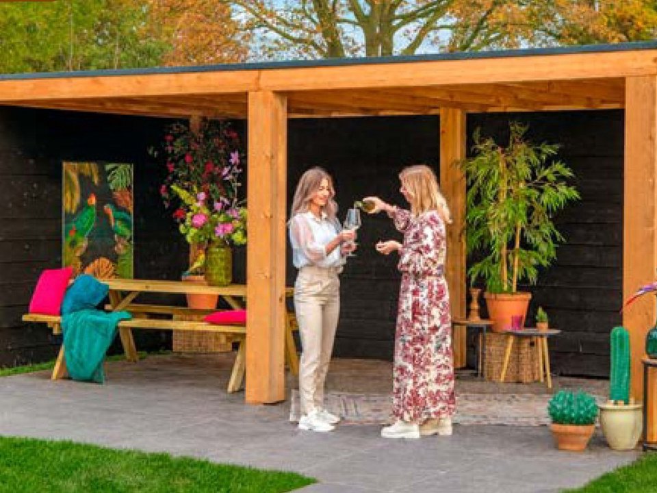 Renesse Red Class Wood