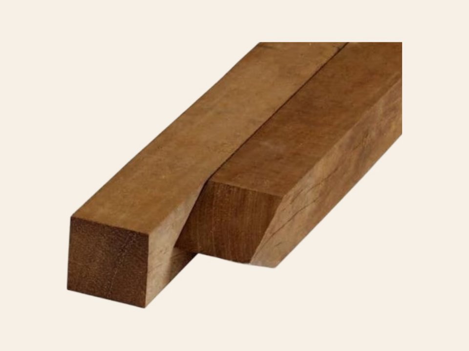 Hardhouten paal okan